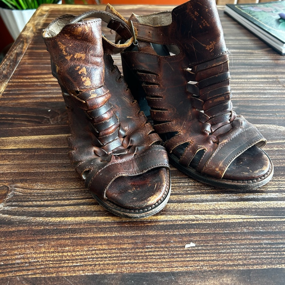 Freebird Bongo Sandals